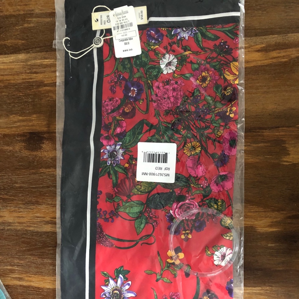 NWT Max Studio silk Scarve